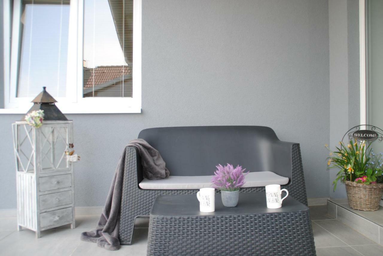 Apartmán U lesa Appartamento Ratiskovice Esterno foto
